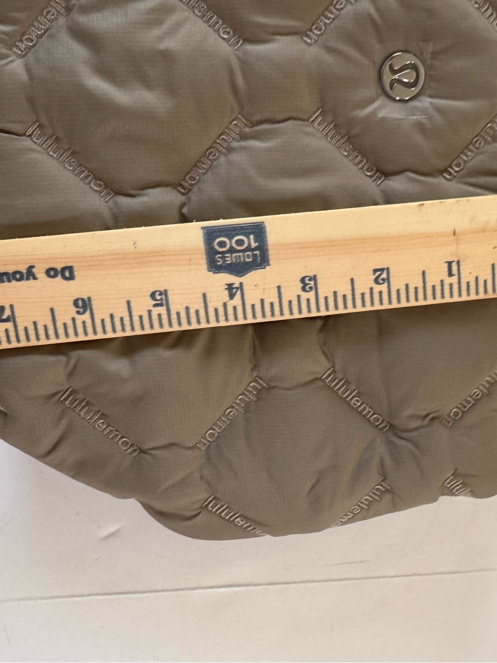 Lululemon Quilty Pleasures Tote Bag mini 5L NWT Taupe Adjustable Strap #NE91 - Picture 13 of 14